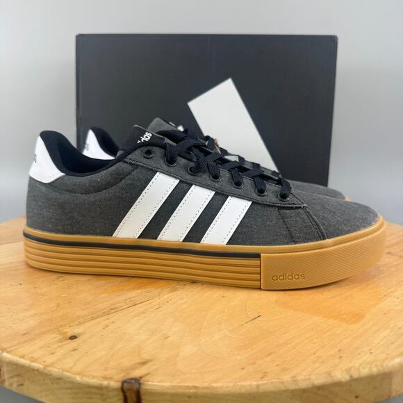Adidas Daily 4.0 Mens Size 9 Shoes Charcoal White Gum Canvas Skate IF4492 NEW - Picture 1 of 8